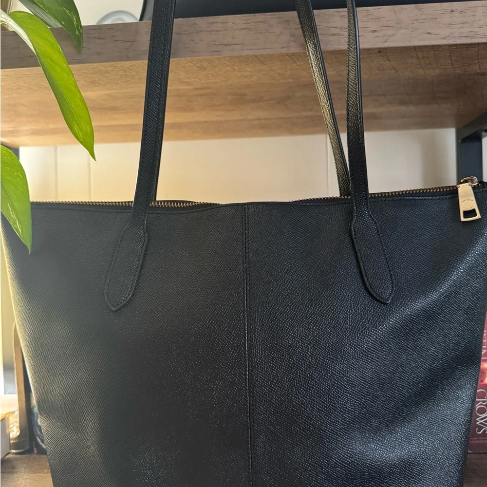 Coach Black Crossgrain Leather Tote Bag - Picture 3 of 5